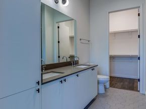 800 Embassy DR 233, Austin TX 78702