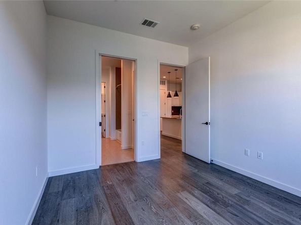 800 Embassy DR 233, Austin TX 78702