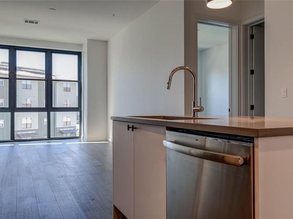 800 Embassy DR 233, Austin TX 78702