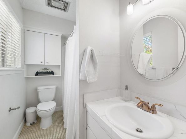 4300 Lostridge DR, Austin TX 78731