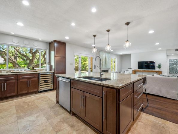 4300 Lostridge DR, Austin TX 78731