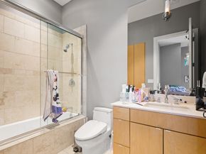 555 E 5th ST 2901, Austin TX 78701