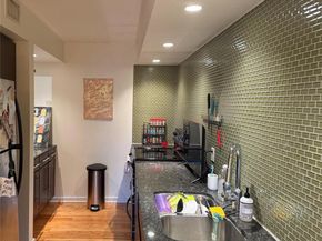 2200 Dickson DR 127, Austin TX 78704