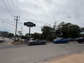 2200 Dickson DR 127, Austin TX 78704