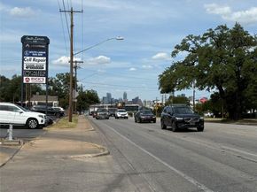 2200 Dickson DR 127, Austin TX 78704