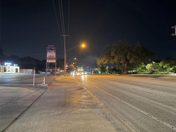 2200 Dickson DR 127, Austin TX 78704