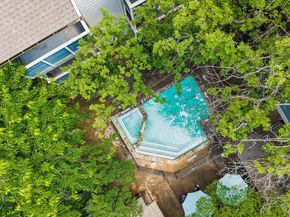 1404 Norwalk LN 204, Austin TX 78703