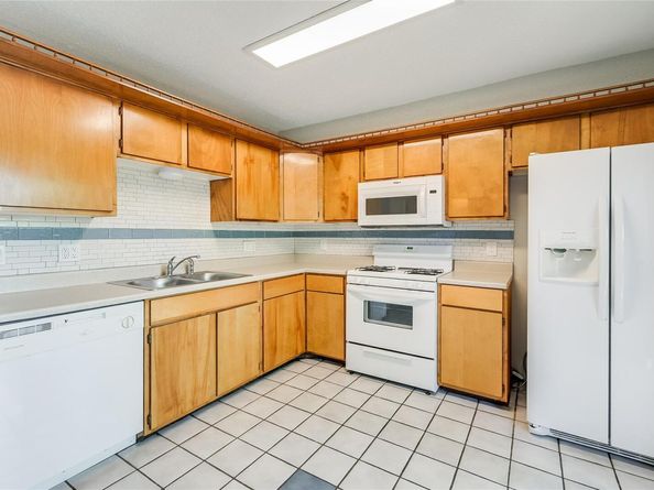 5913 Little Creek TRL, Austin TX 78744