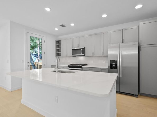 5107 Menchaca RD 9, Austin TX 78745