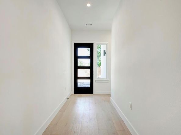 200 Tillery SQ 1, Austin TX 78702