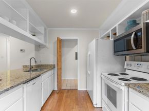 900 Taulbee LN 109, Austin TX 78757