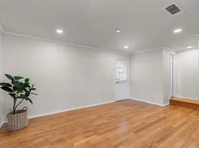 900 Taulbee LN 109, Austin TX 78757