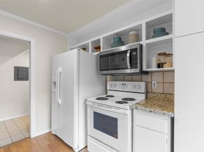 900 Taulbee LN 109, Austin TX 78757