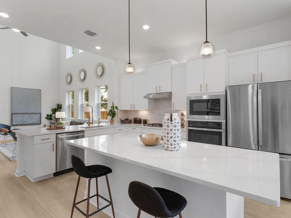 2705 Sage Ranch DR 2, Leander TX 78641