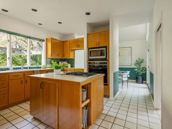 2629 Deerfoot TRL, Austin TX 78704