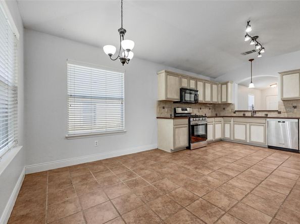 1005 Remington DR, Leander TX 78641