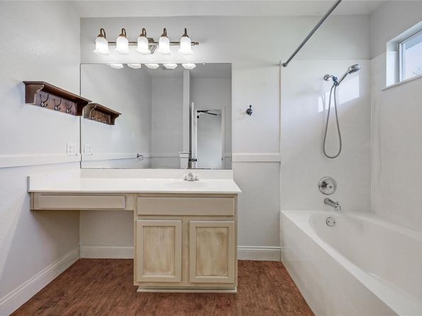 1005 Remington DR, Leander TX 78641