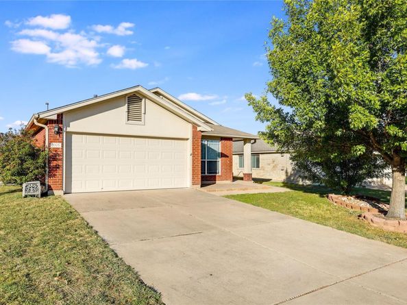1005 Remington DR, Leander TX 78641