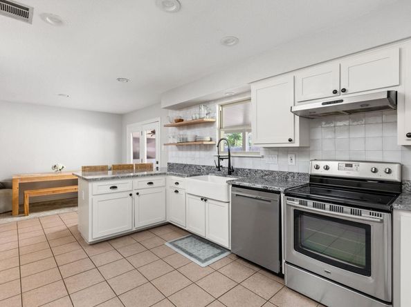 7008 Chinook DR, Austin TX 78736