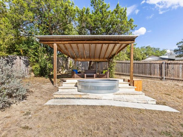 7008 Chinook DR, Austin TX 78736