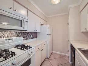 7920 Rockwood LN 203, Austin TX 78757