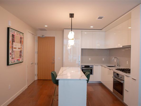 44 East Ave 1802, Austin TX 78701