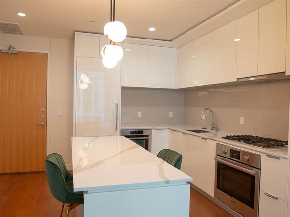 44 East Ave 1802, Austin TX 78701