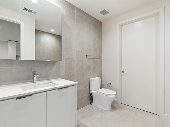 44 East Ave 1802, Austin TX 78701