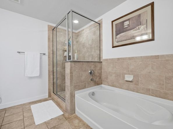 360 Nueces ST 2105, Austin TX 78701