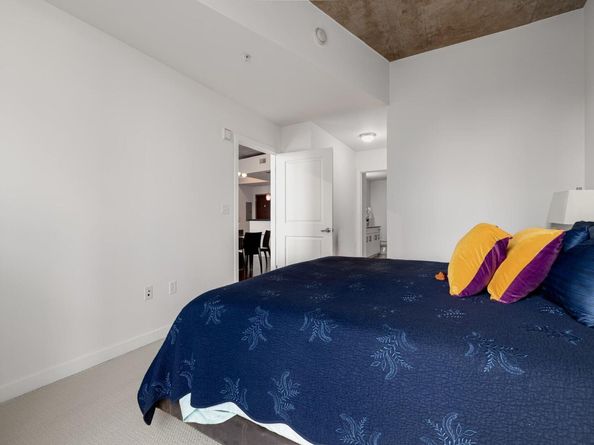 360 Nueces ST 2105, Austin TX 78701