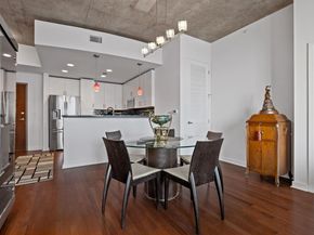 360 Nueces ST 2105, Austin TX 78701