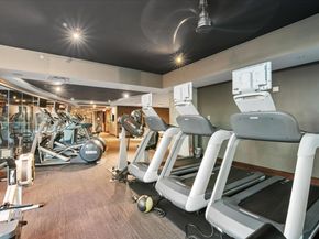 360 Nueces ST 2105, Austin TX 78701