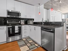 360 Nueces ST 2105, Austin TX 78701