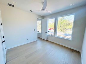 4324 Airport BLVD B, Austin TX 78722