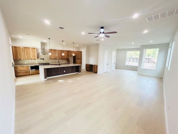 4324 Airport BLVD B, Austin TX 78722