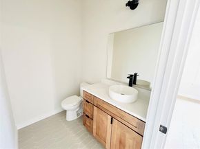 4324 Airport BLVD B, Austin TX 78722