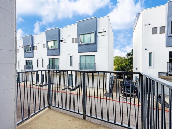 4801 S Congress Ave R4, Austin TX 78745