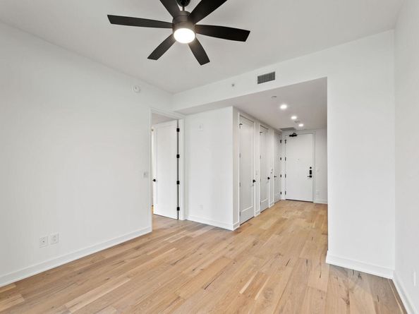 84 East Ave 2108, Austin TX 78701
