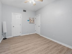2106 Cullen Ave 206, Austin TX 78757