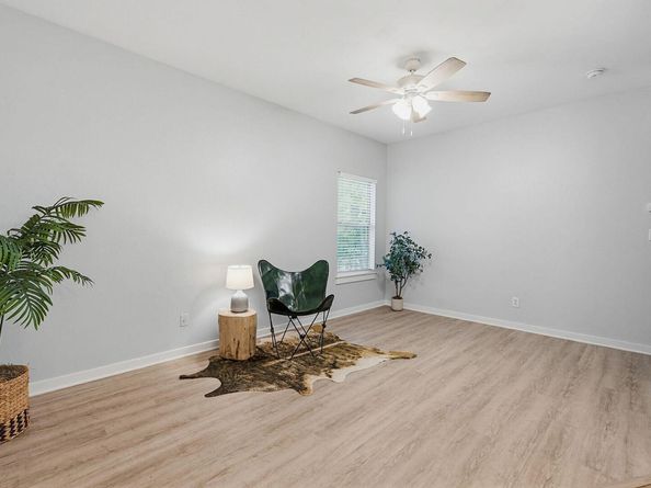 2106 Cullen Ave 206, Austin TX 78757