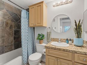 2106 Cullen Ave 206, Austin TX 78757