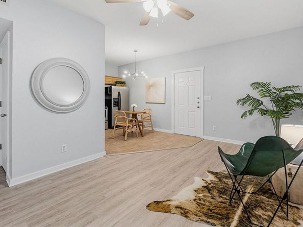 2106 Cullen Ave 206, Austin TX 78757