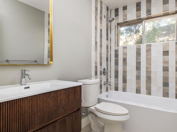 7802 Vail Valley DR, Austin TX 78749