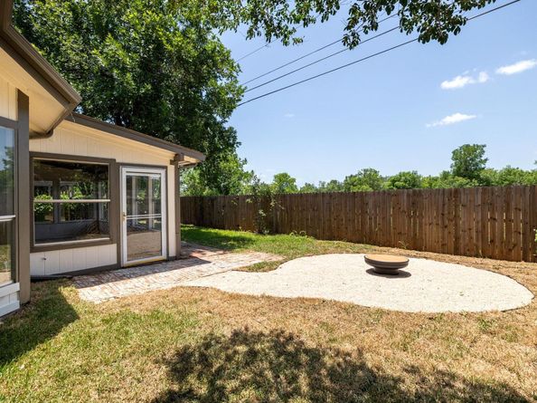 7802 Vail Valley DR, Austin TX 78749