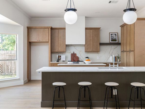 7802 Vail Valley DR, Austin TX 78749