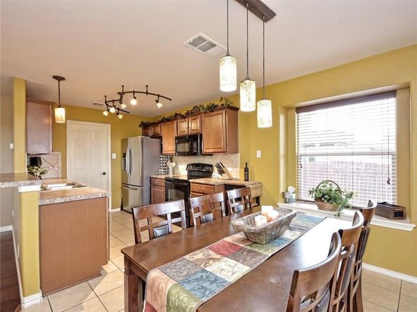 1206 Hensley DR, Leander TX 78641