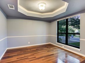 11210 Deadoak LN, Austin TX 78759