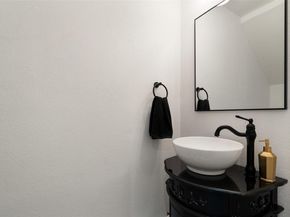 6523 Heron DR, Austin TX 78759