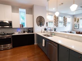1518 Parker LN B, Austin TX 78741