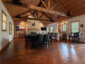 409 Venture BLVD S, Point Venture TX 78645